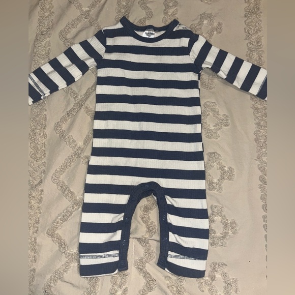 Chick Pea Navy and White Striped Footie - Picture 1 of 4
